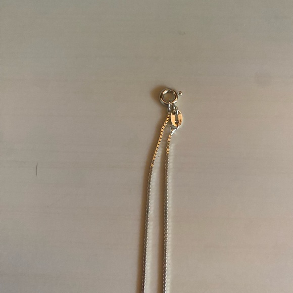 Silpada Sterling Silver Button Frame Pearl Necklace - Picture 2 of 3